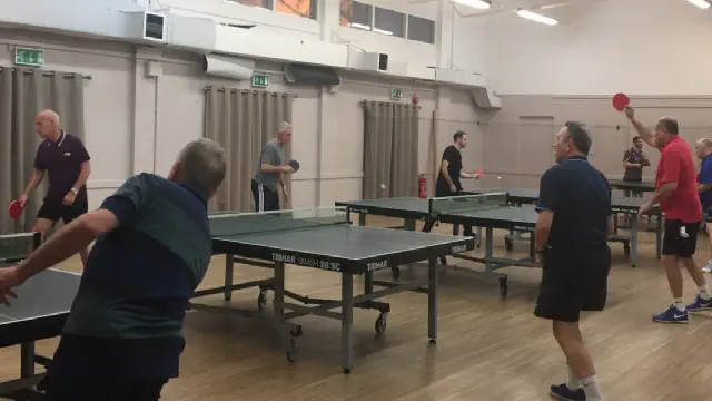 Fit werden mit Ping Pong und ein Neujahrsvorsatz-Ziel setzen